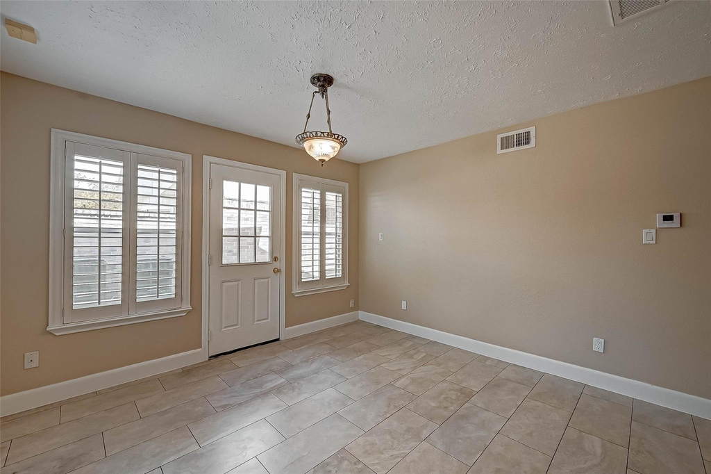 3510 Greenwood Dr Drive - Photo 7