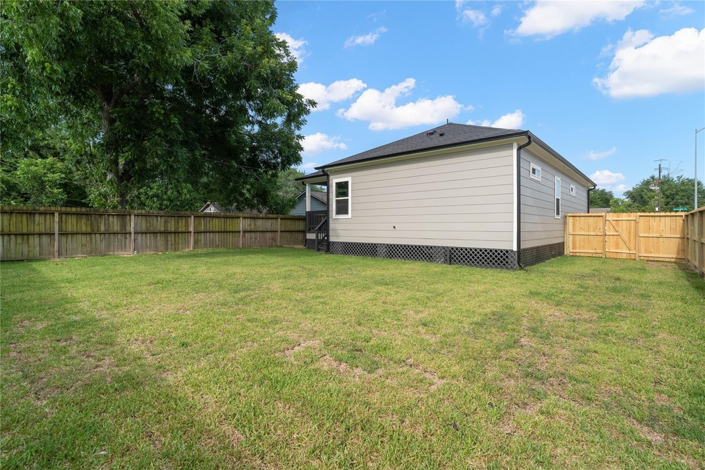 10301 Ashville Drive - Photo 11