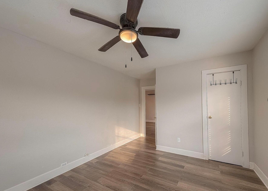 1511 Scharpe Street - Photo 6