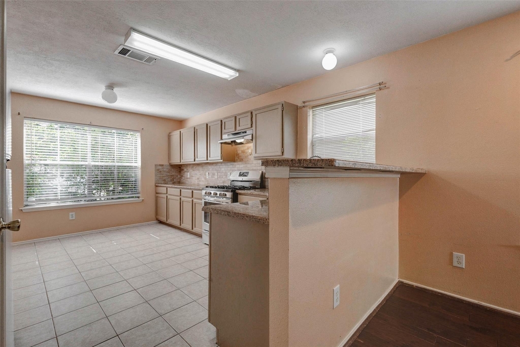 11956 Braes Park Drive - Photo 5