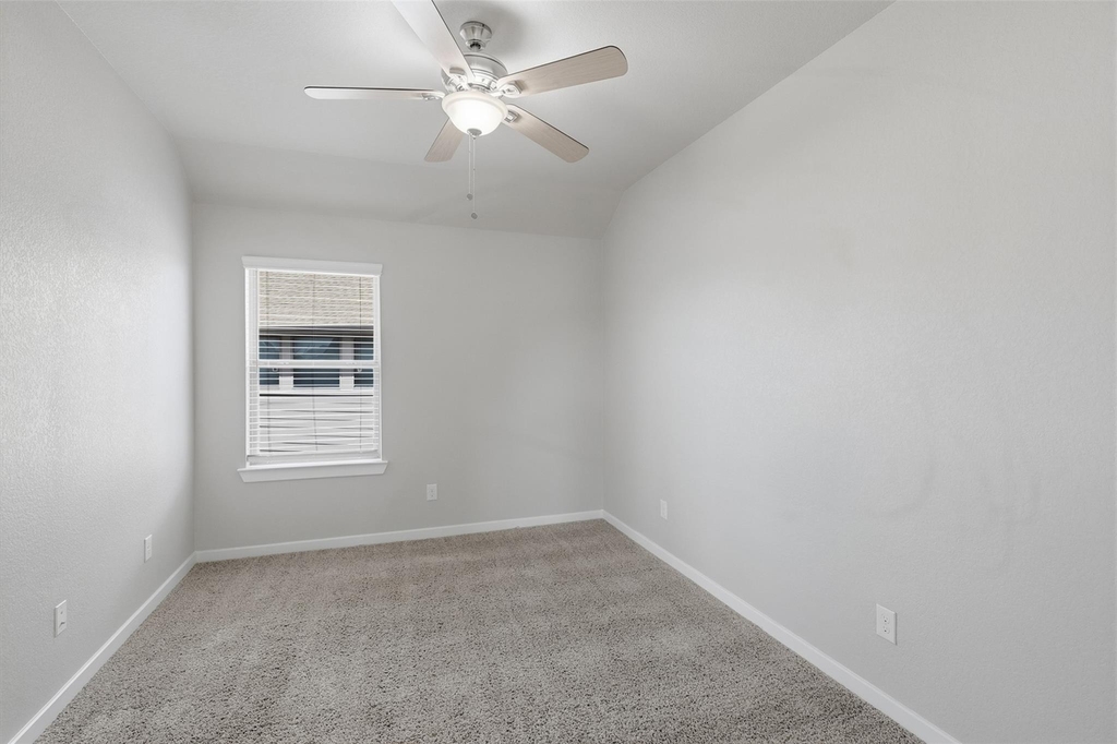 31218 Harmony Falls Court - Photo 25