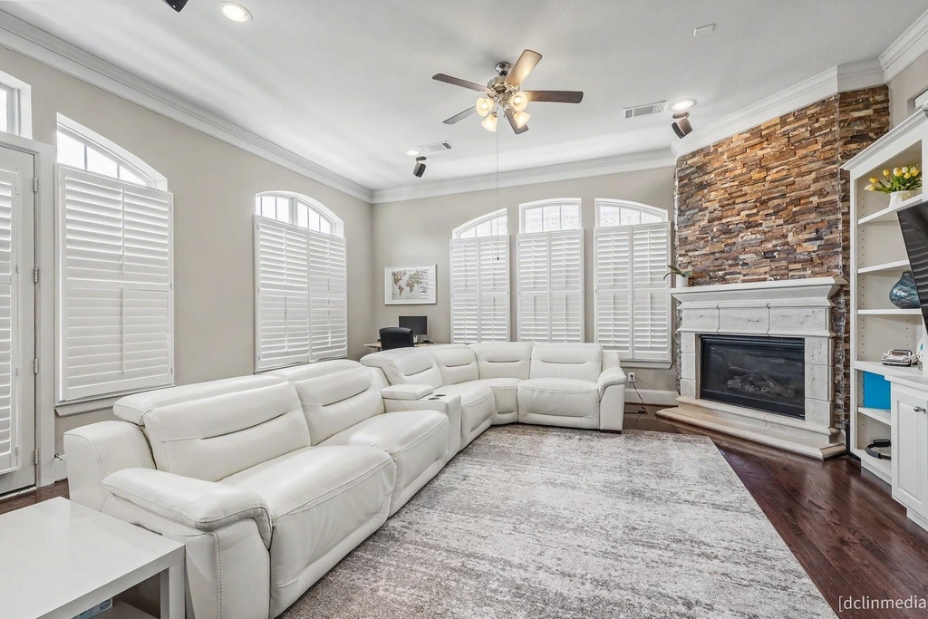 1611 W 23rd Street - Photo 5