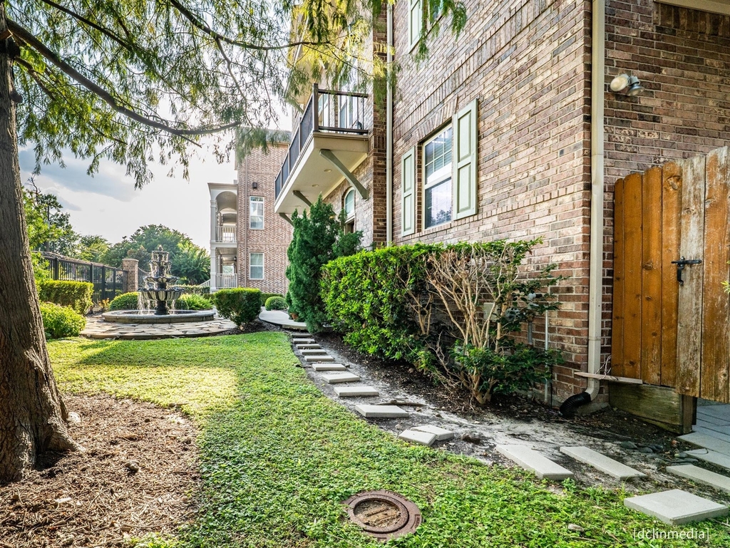 1611 W 23rd Street - Photo 24