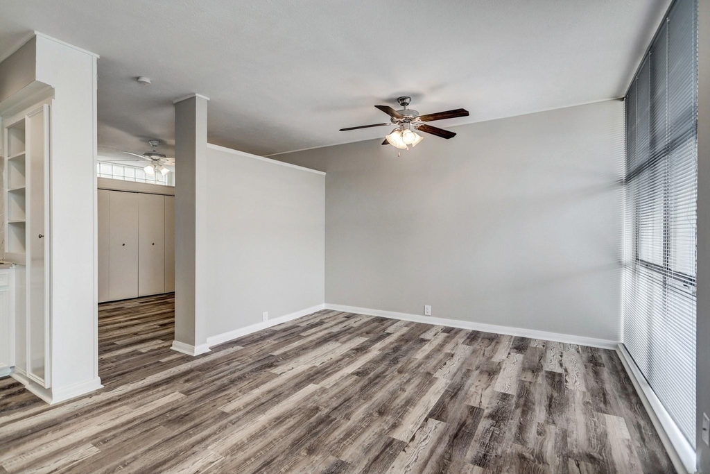 1901 Whitney Street - Photo 2