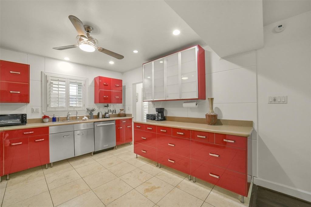 1919 W Mckinney Street - Photo 7