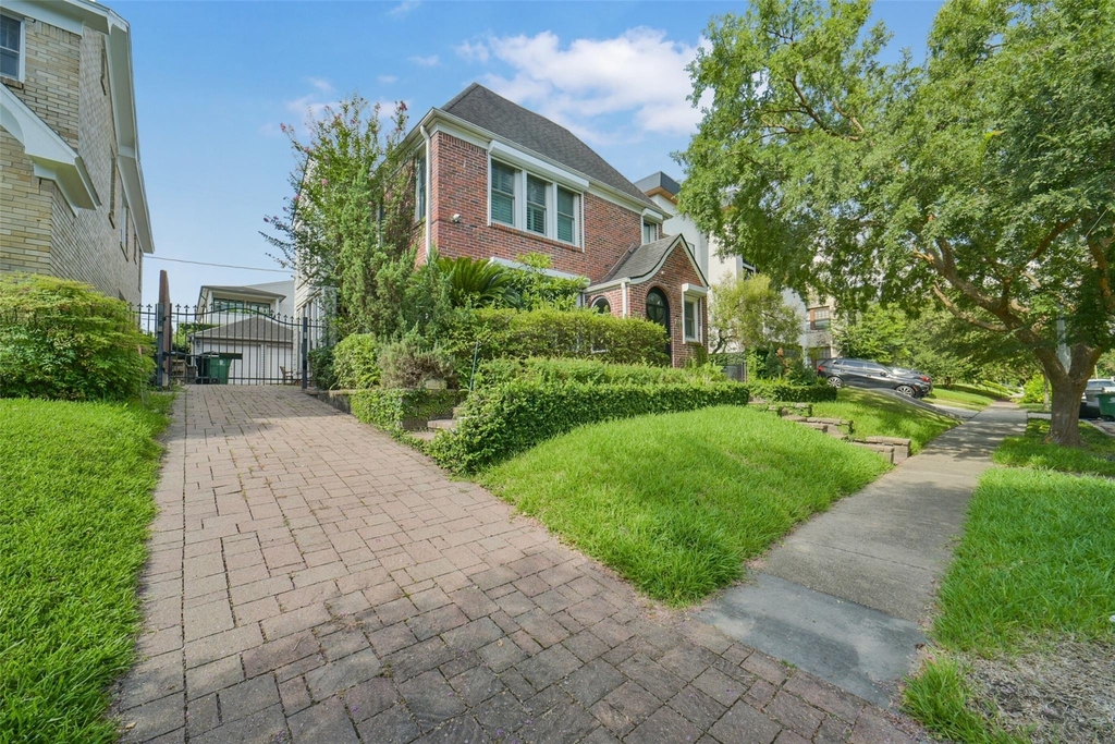 1919 W Mckinney Street - Photo 39