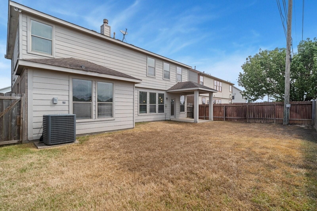 21611 Manitou Falls Lane - Photo 30
