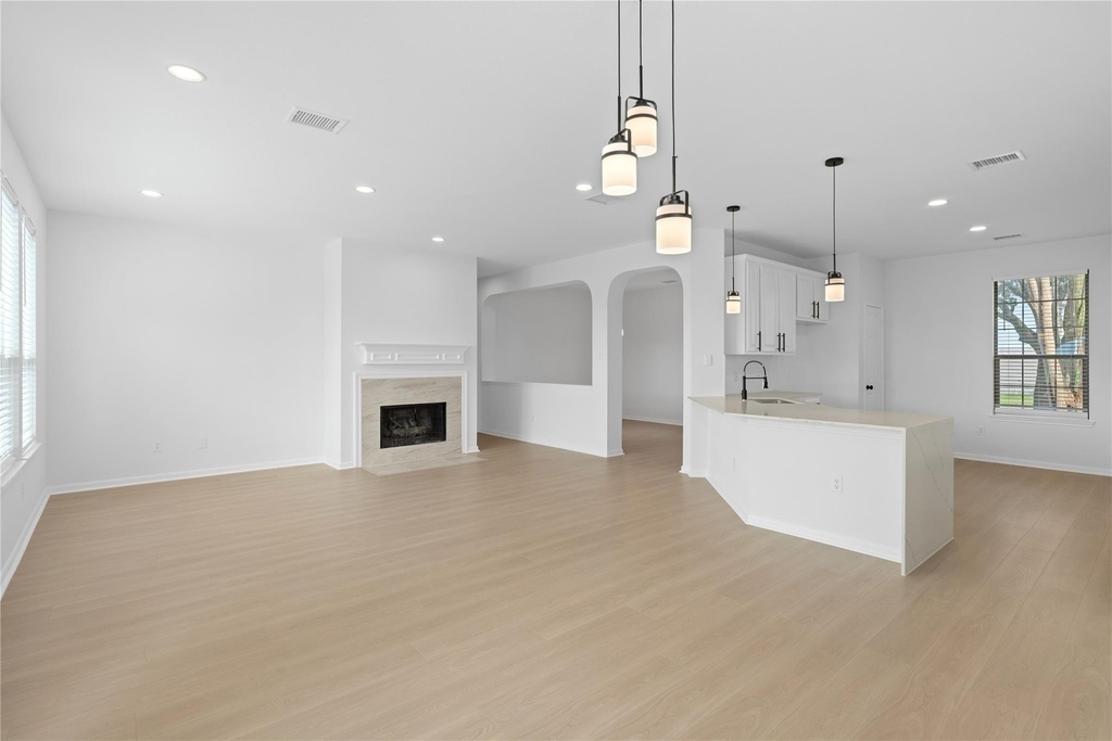 21611 Manitou Falls Lane - Photo 4