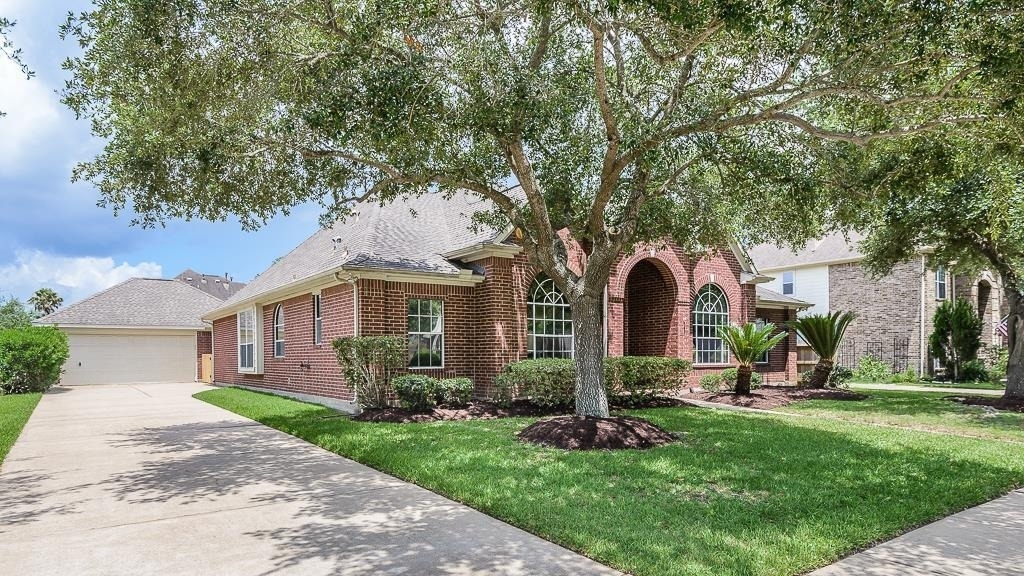 3208 Sumac Drive - Photo 1