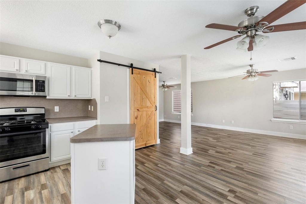 18906 Atasca Oaks Drive - Photo 14