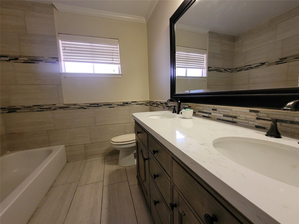9322 Fairdale Lane - Photo 14