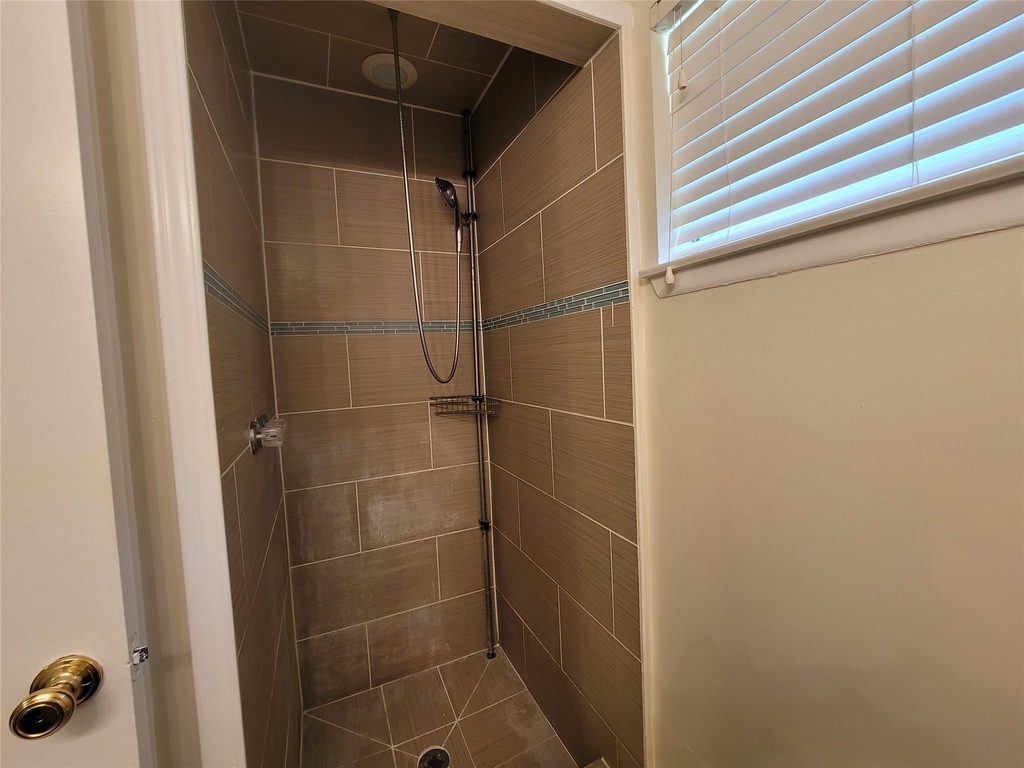 9322 Fairdale Lane - Photo 11