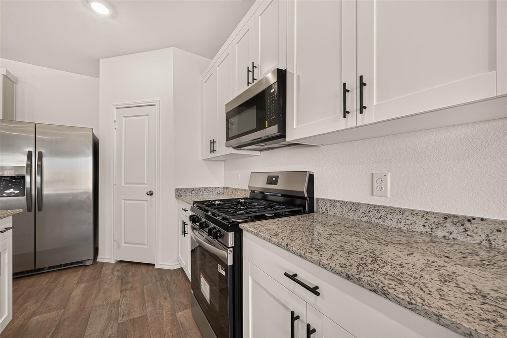 3007 Bloomsbury Terrace Drive - Photo 6