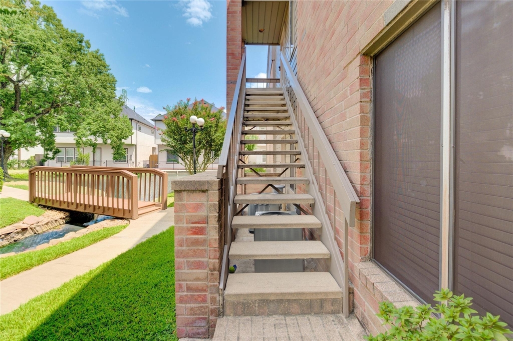2023 Gentryside Drive - Photo 14