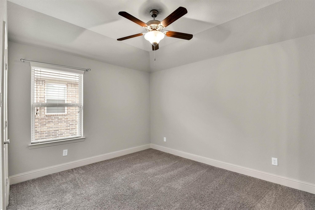 13619 Nearpoint Lane - Photo 31