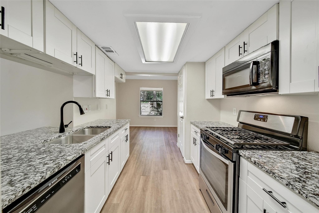 24 W Willowwood Court - Photo 2