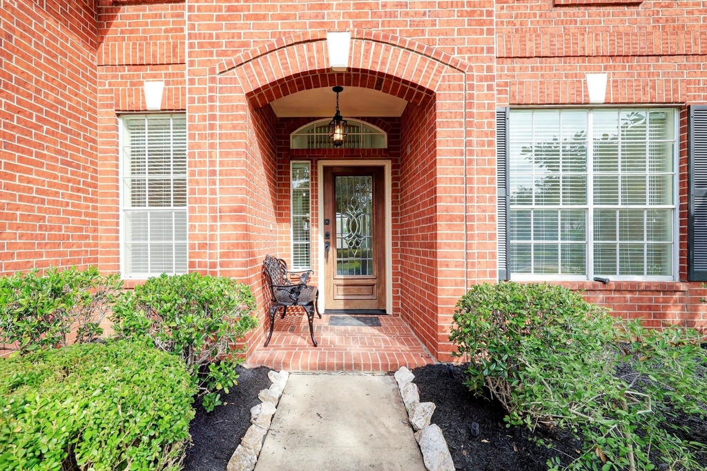 4615 Russett Lane - Photo 3