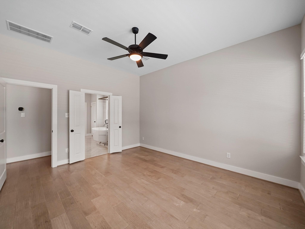 30214 Crossfield Court - Photo 16