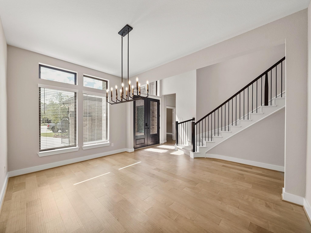 30214 Crossfield Court - Photo 7