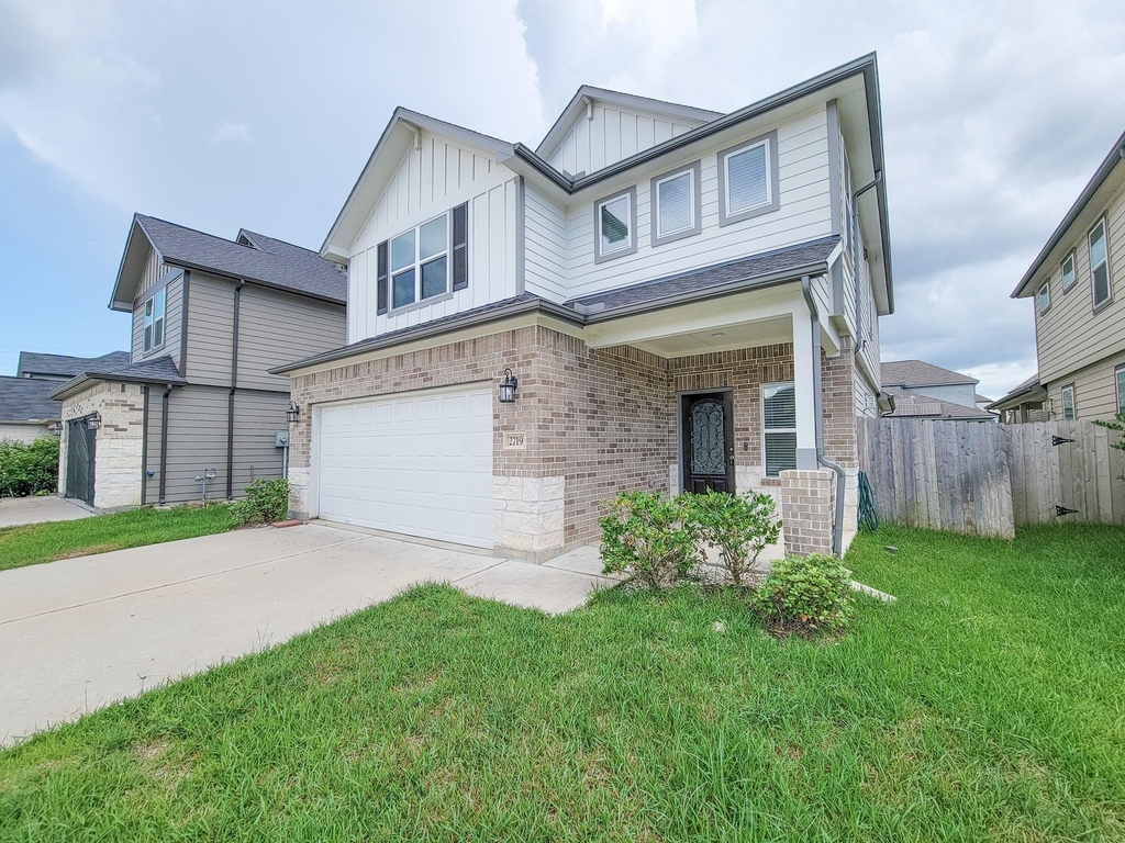 2719 Oakleaf Ash Lane - Photo 1