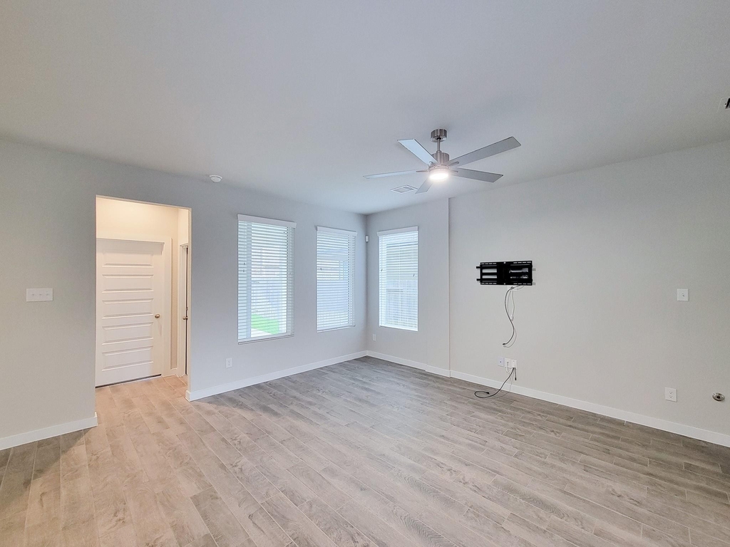 2719 Oakleaf Ash Lane - Photo 8