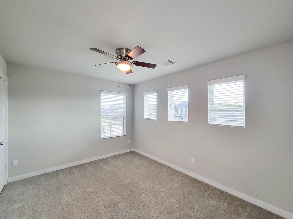 2719 Oakleaf Ash Lane - Photo 38