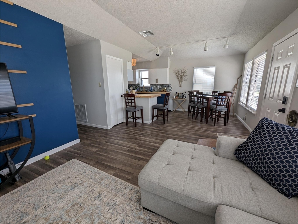 16716 Fletcher Christian Road - Photo 7