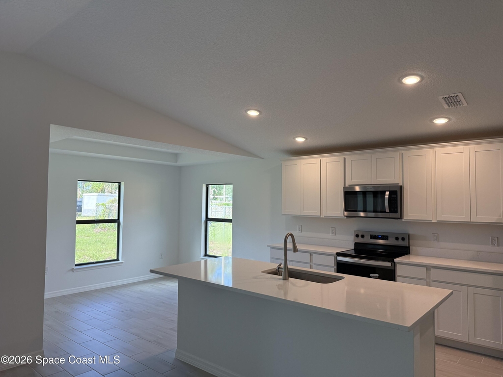 792 Geary Street Sw - Photo 9