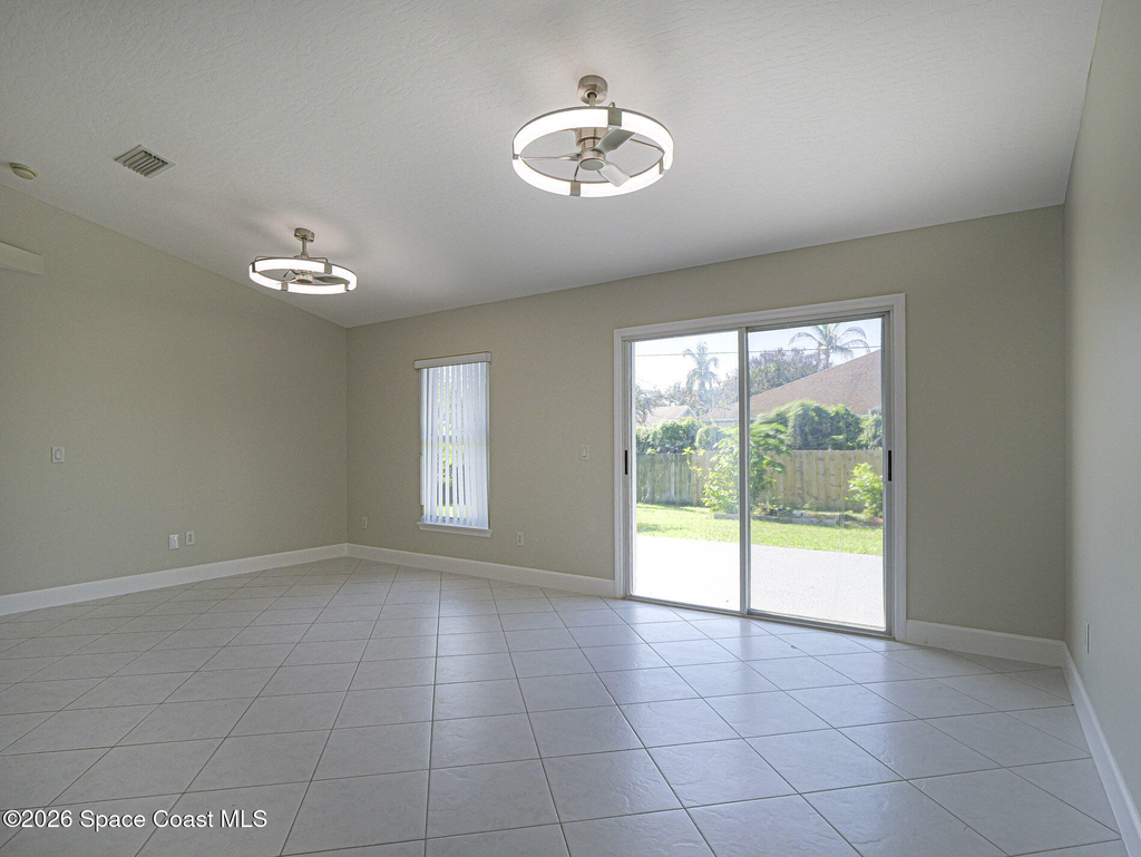745 18th Street Sw - Photo 7