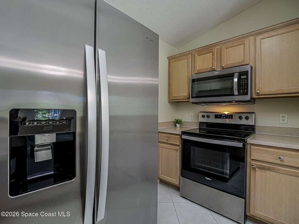 745 18th Street Sw - Photo 14