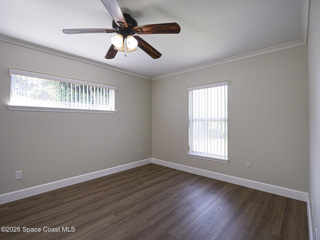 745 18th Street Sw - Photo 16