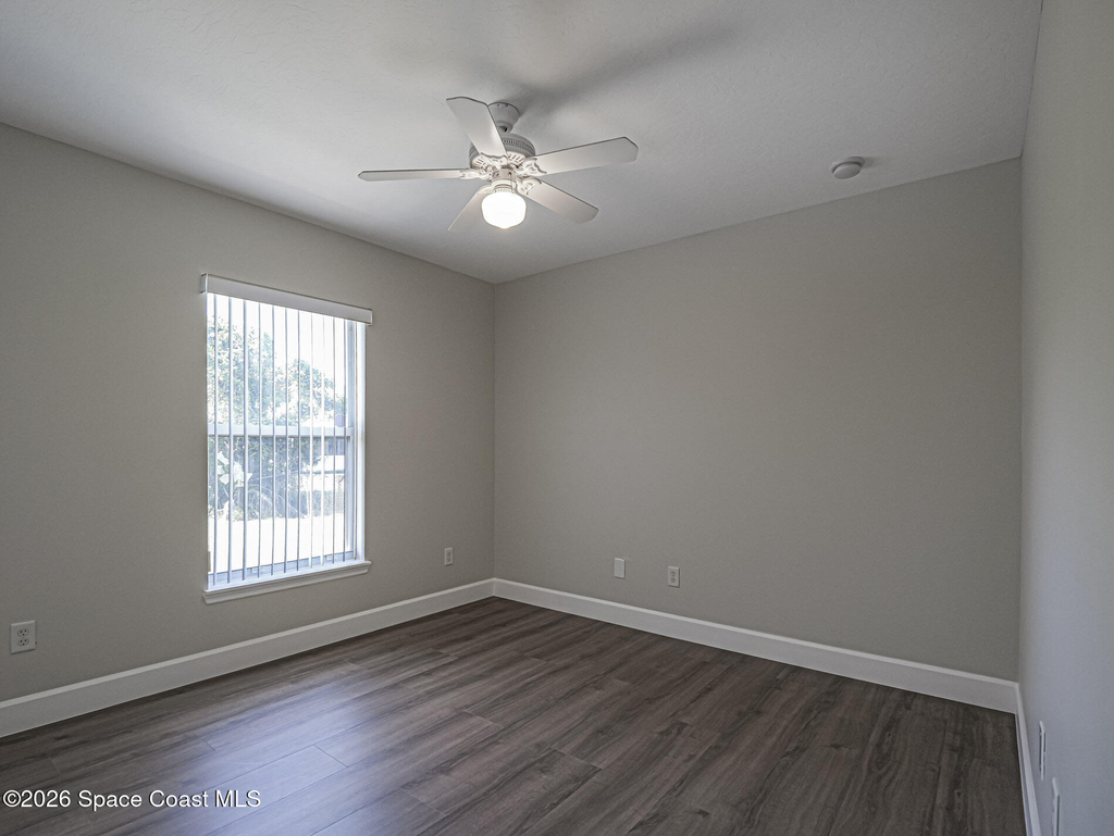 745 18th Street Sw - Photo 19
