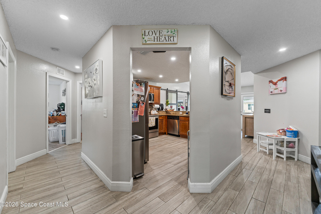 395 Galley Street Se - Photo 5