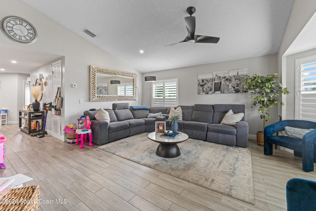 395 Galley Street Se - Photo 2