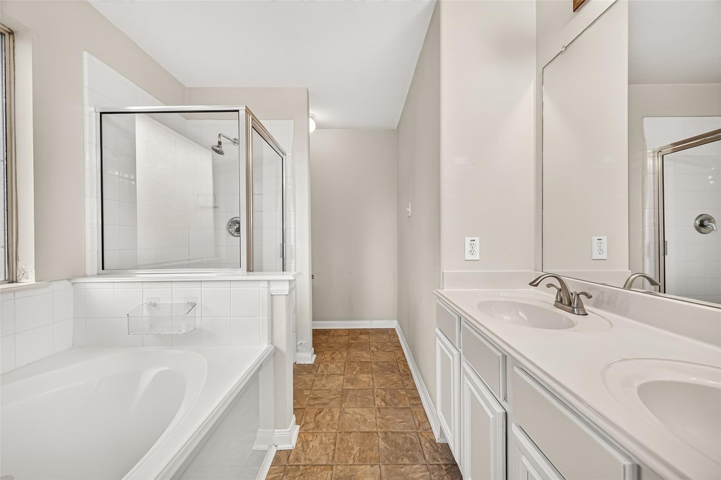 6551 Holly Cove Lane - Photo 13