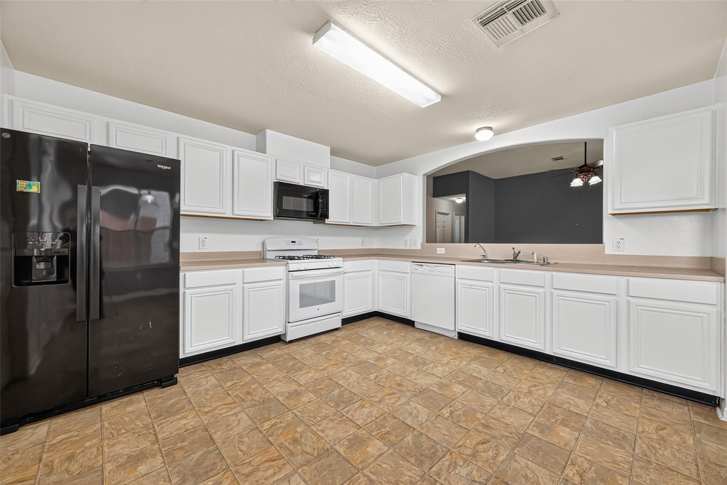 6551 Holly Cove Lane - Photo 20