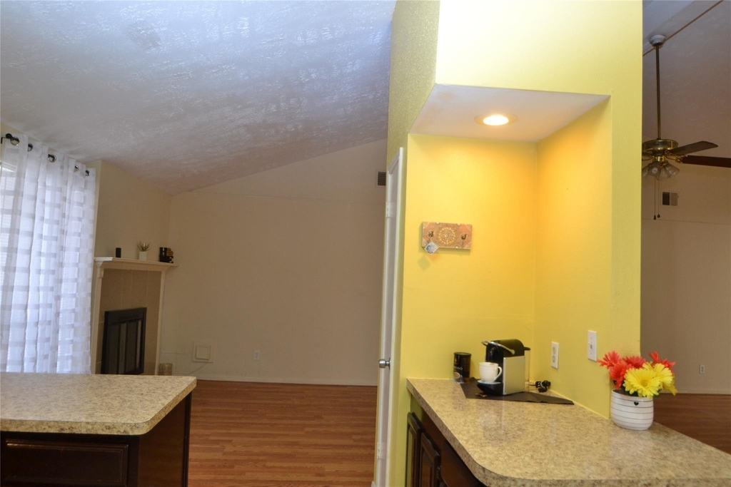 7014 Dickson Way - Photo 11