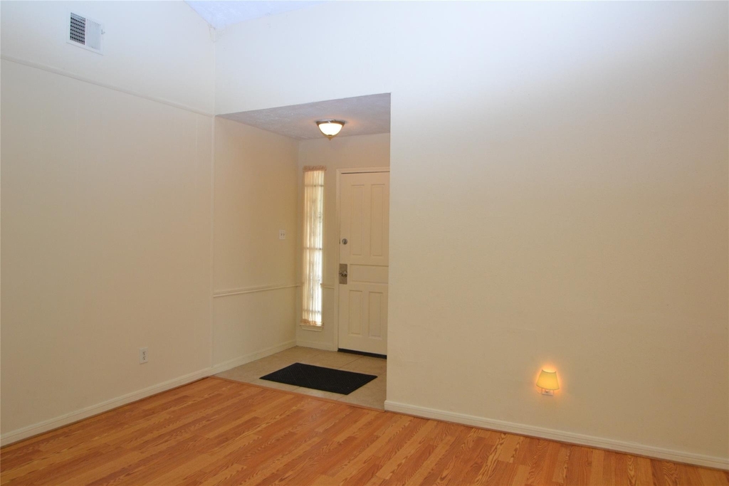 7014 Dickson Way - Photo 3