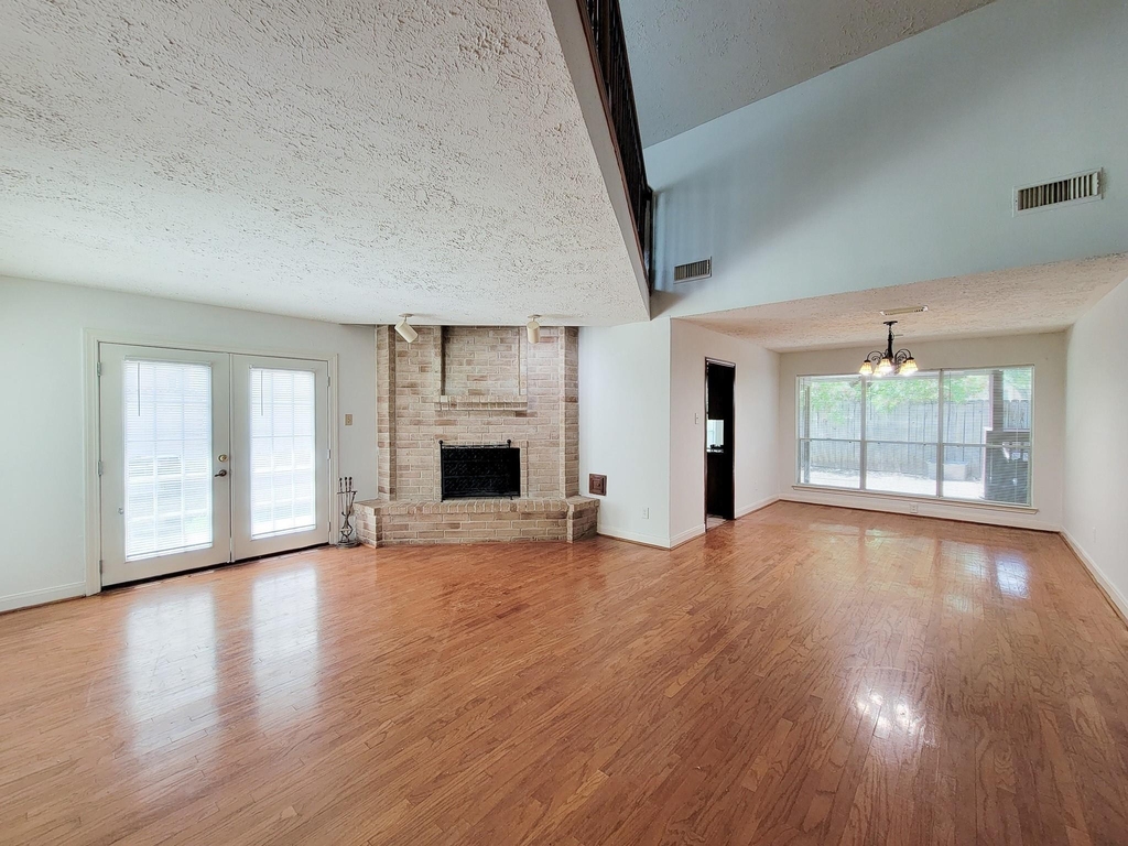 2030 Creek Valley Lane - Photo 15