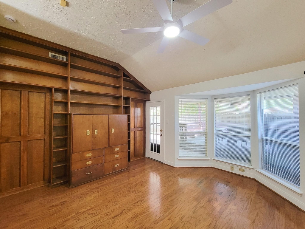 2030 Creek Valley Lane - Photo 25