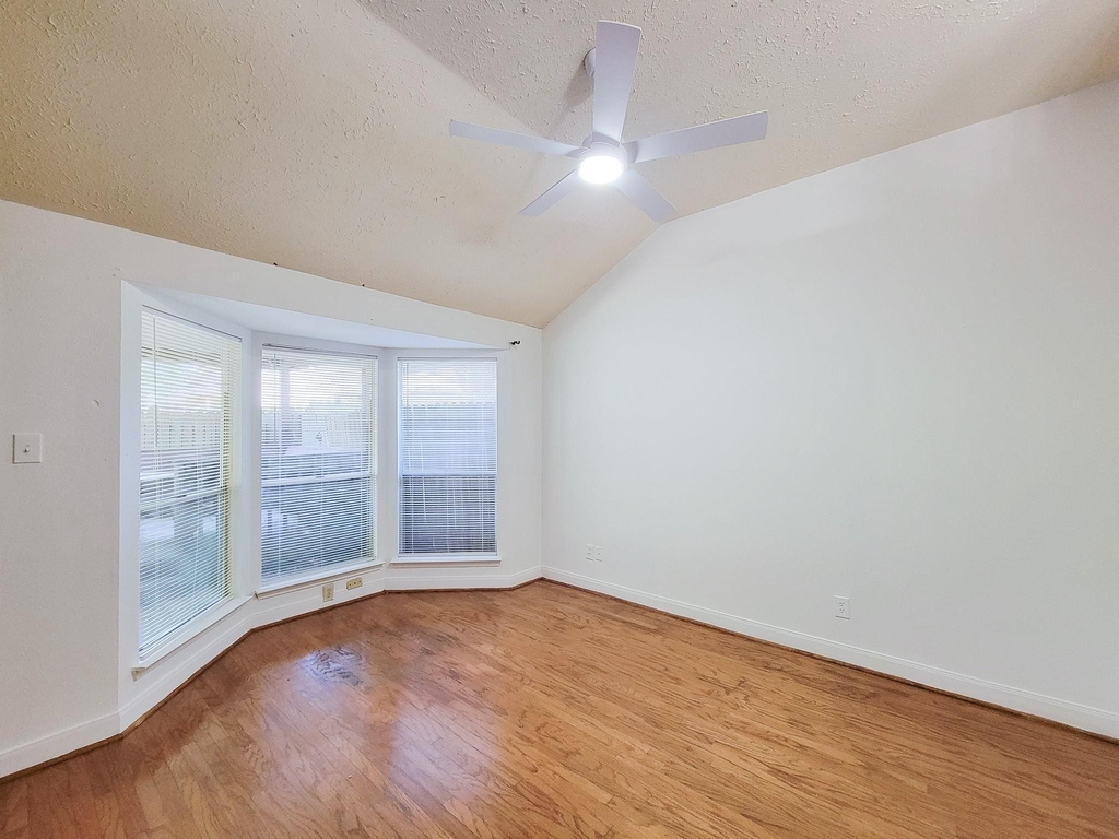 2030 Creek Valley Lane - Photo 24