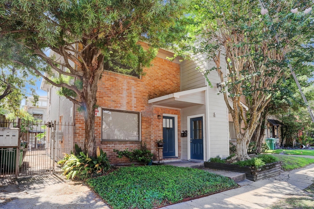 2316 Hazard Street - Photo 0