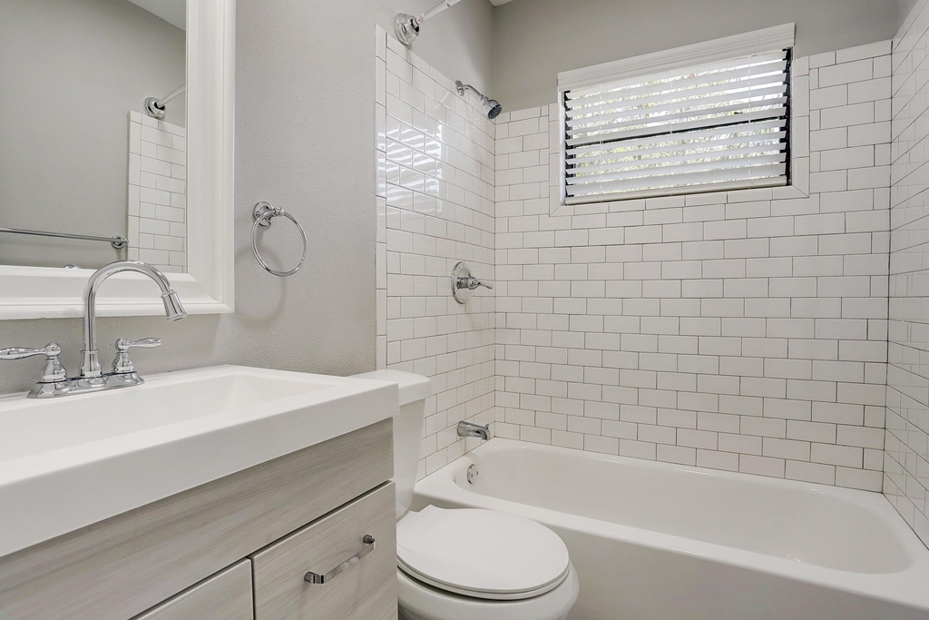 2316 Hazard Street - Photo 9