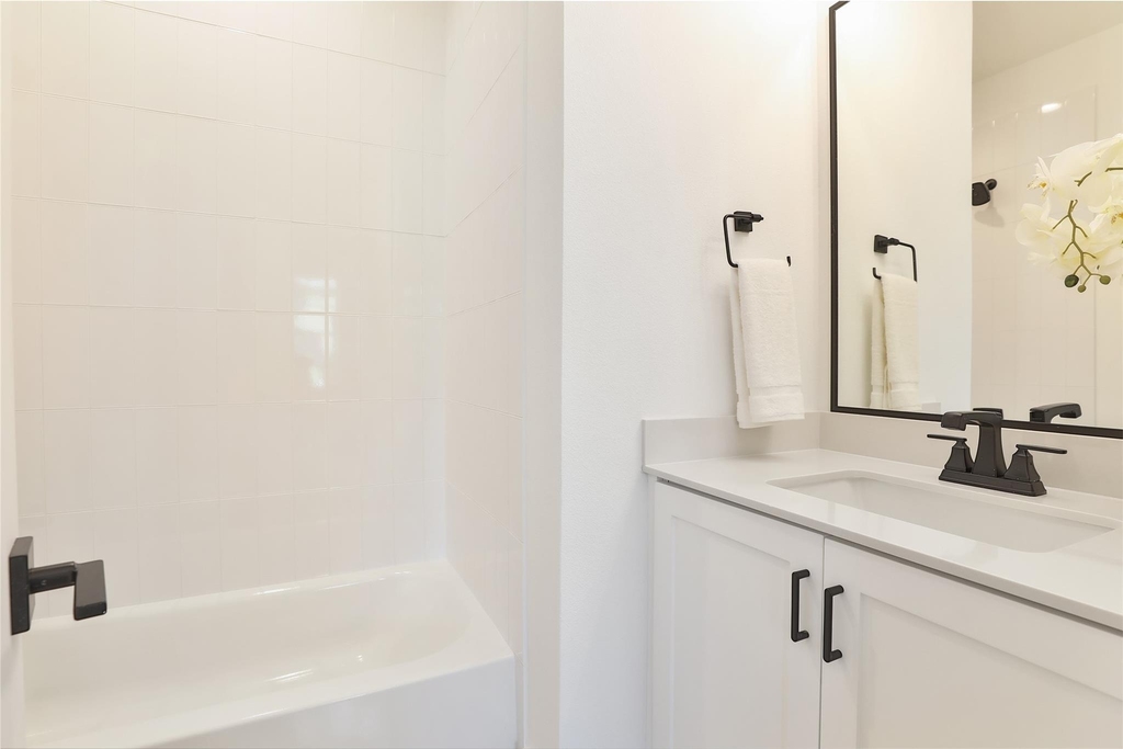 1016 W 15th 1/2 Street - Photo 6