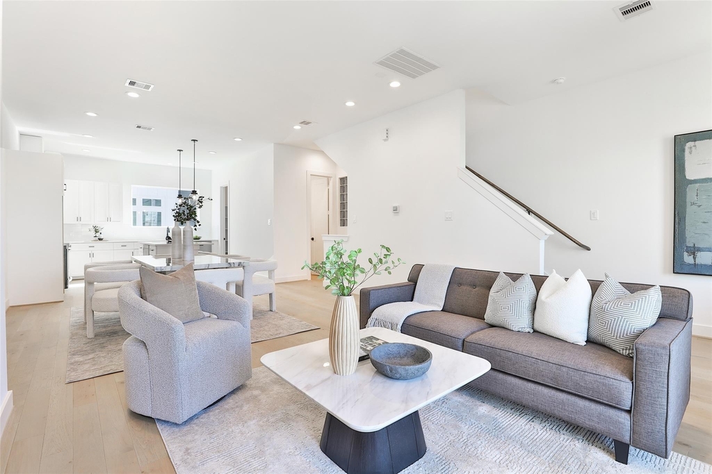 1016 W 15th 1/2 Street - Photo 1