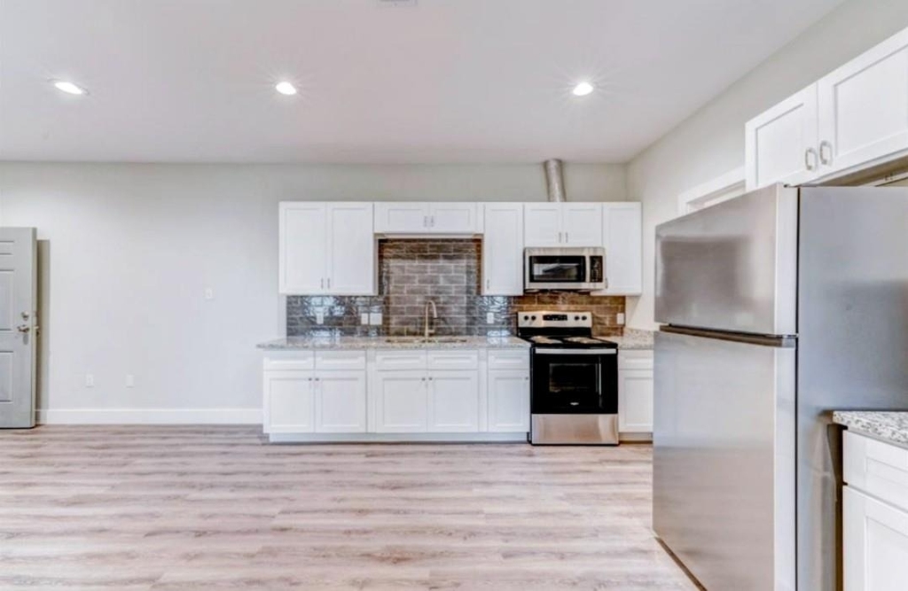 2906 Berry Road - Photo 4