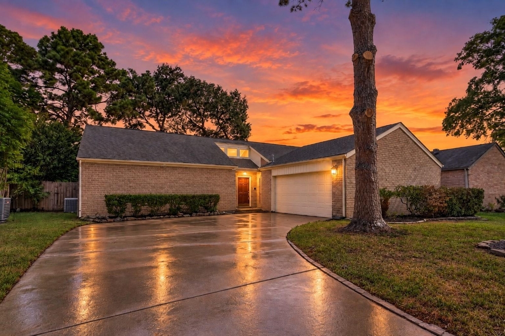 15926 Herongate Drive - Photo 1