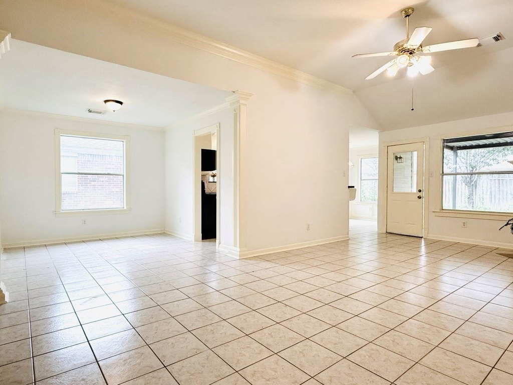 3230 N Mason Road - Photo 3