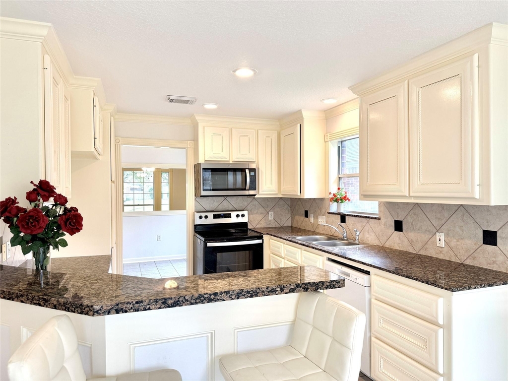 3230 N Mason Road - Photo 10