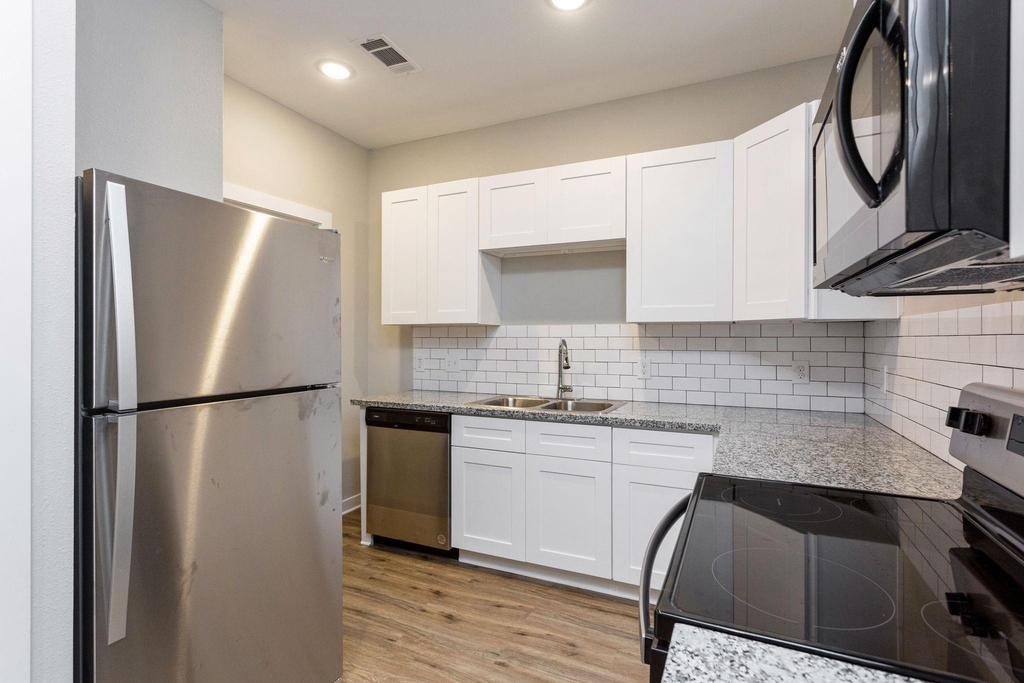 10317 Lake Road Road - Photo 6